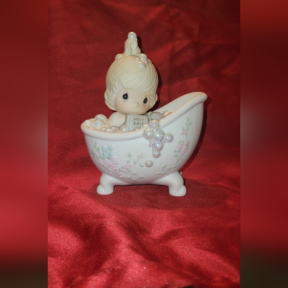 🛁 Precious Moments “He Cleansed My Soul” Figurine (1985, Enesco) 🕊️
